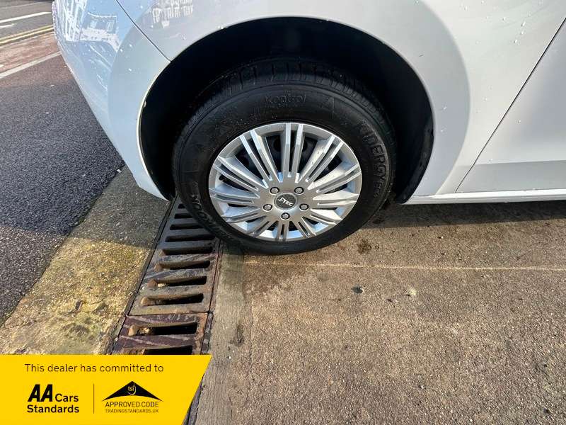 2014 VOLKSWAGEN UP 2014 VOLKSWAGEN UP