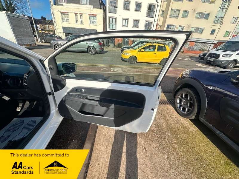 2014 VOLKSWAGEN UP 2014 VOLKSWAGEN UP