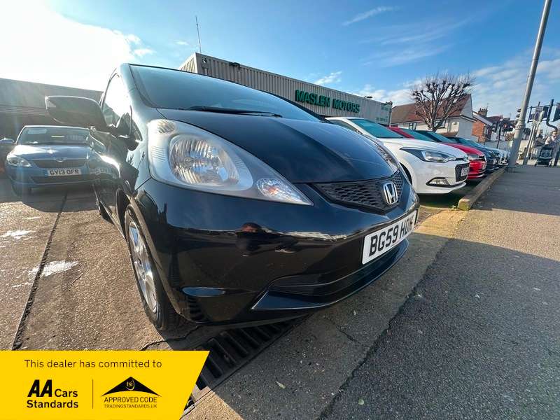 A 2009 HONDA JAZZ I-VTEC ES I-SHIFT A 2009 HONDA JAZZ I-VTEC ES I-SHIFT