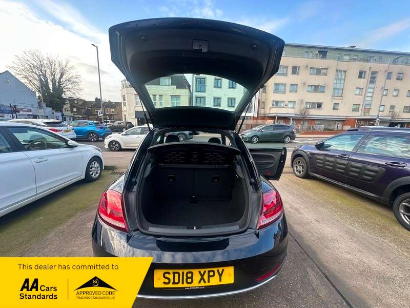 2018 VOLKSWAGEN BEETLE 2018 VOLKSWAGEN BEETLE