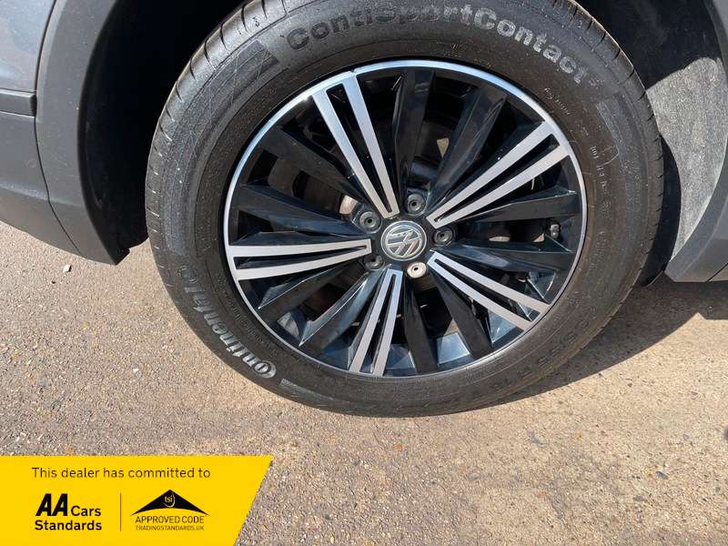 2018 VOLKSWAGEN TIGUAN 2018 VOLKSWAGEN TIGUAN