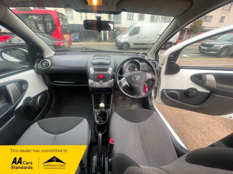 2013 TOYOTA AYGO 2013 TOYOTA AYGO