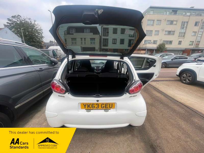 2013 TOYOTA AYGO 2013 TOYOTA AYGO