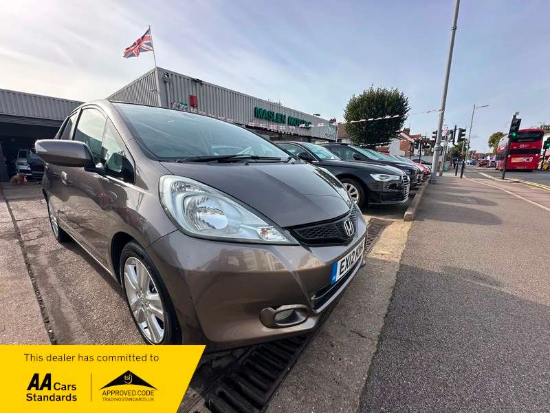 A 2012 HONDA JAZZ I-VTEC EX A 2012 HONDA JAZZ I-VTEC EX