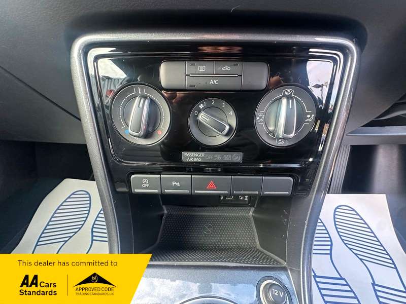 2018 VOLKSWAGEN BEETLE 2018 VOLKSWAGEN BEETLE