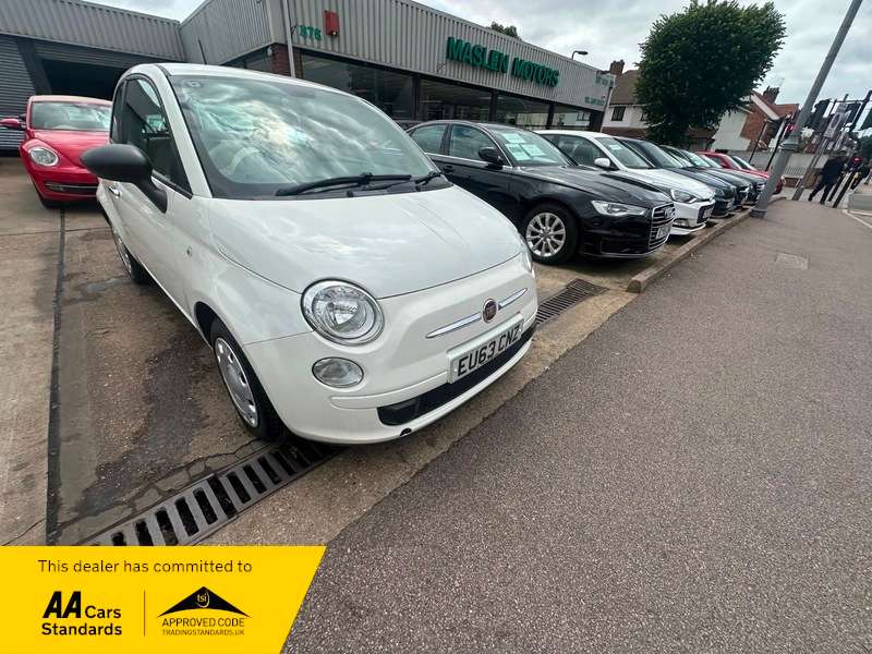 A 2013 FIAT 500 POP A 2013 FIAT 500 POP