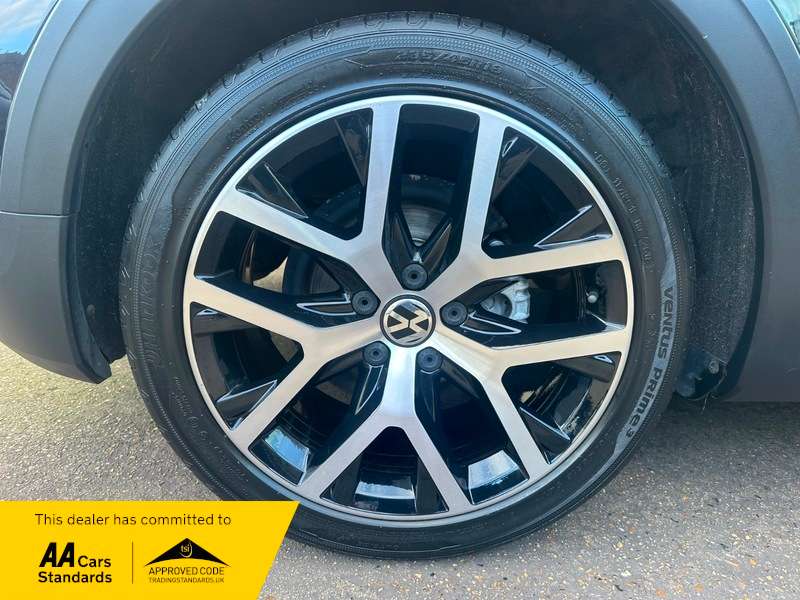 2018 VOLKSWAGEN BEETLE 2018 VOLKSWAGEN BEETLE