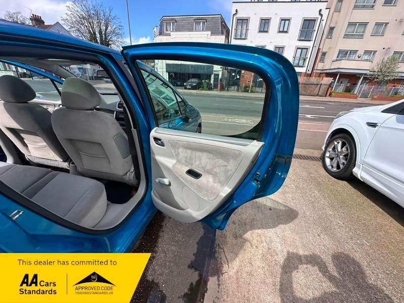 2008 PEUGEOT 207 2008 PEUGEOT 207