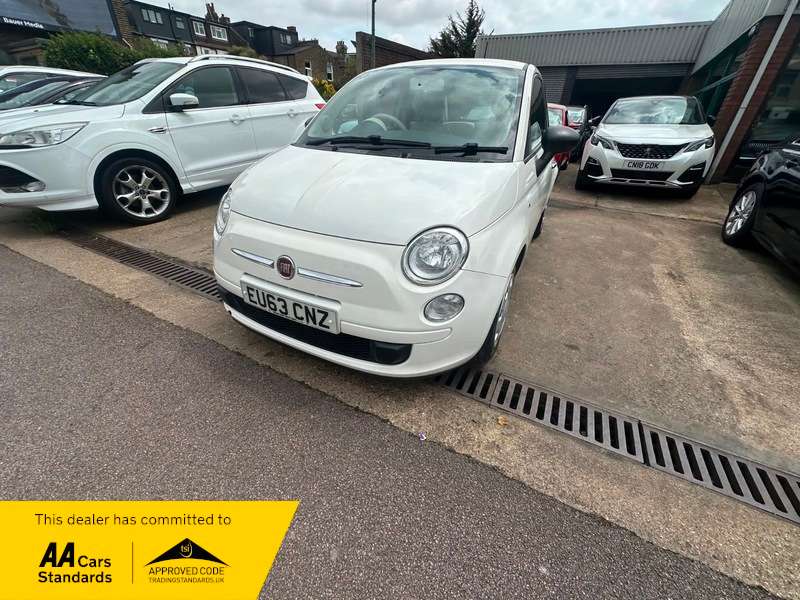 A 2013 FIAT 500 POP A 2013 FIAT 500 POP