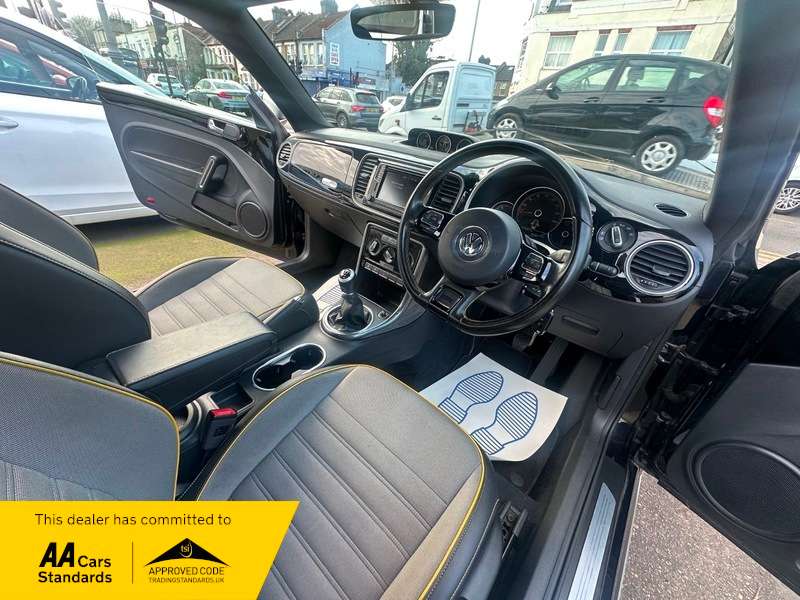 2018 VOLKSWAGEN BEETLE 2018 VOLKSWAGEN BEETLE