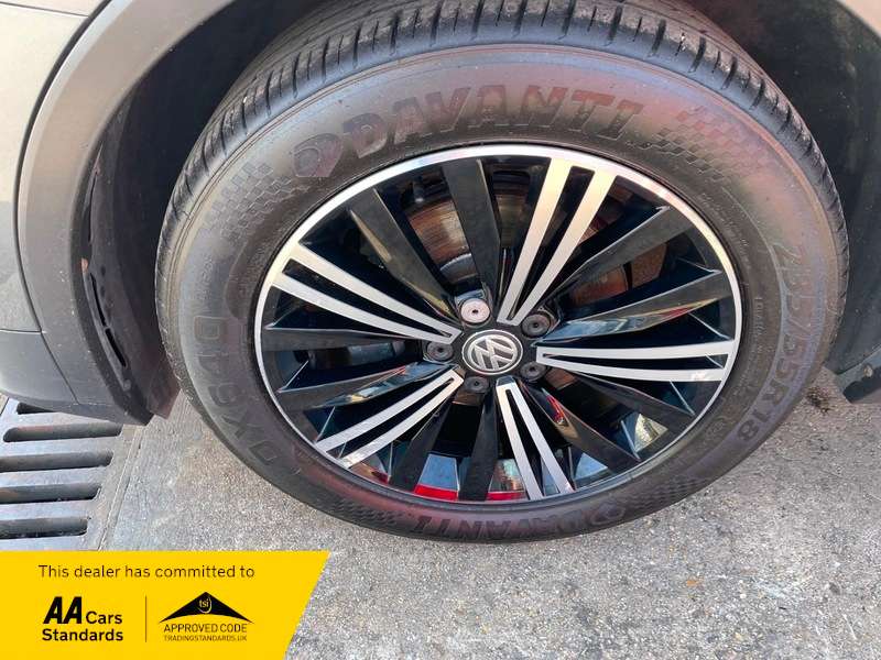 2018 VOLKSWAGEN TIGUAN 2018 VOLKSWAGEN TIGUAN