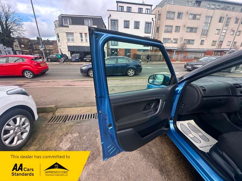 2013 SKODA FABIA 2013 SKODA FABIA