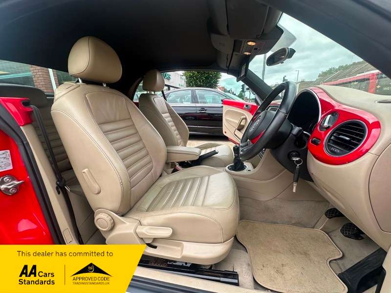 2015 VOLKSWAGEN BEETLE 2015 VOLKSWAGEN BEETLE