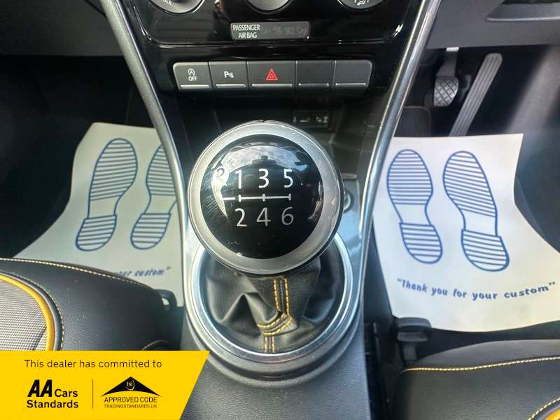 2018 VOLKSWAGEN BEETLE 2018 VOLKSWAGEN BEETLE