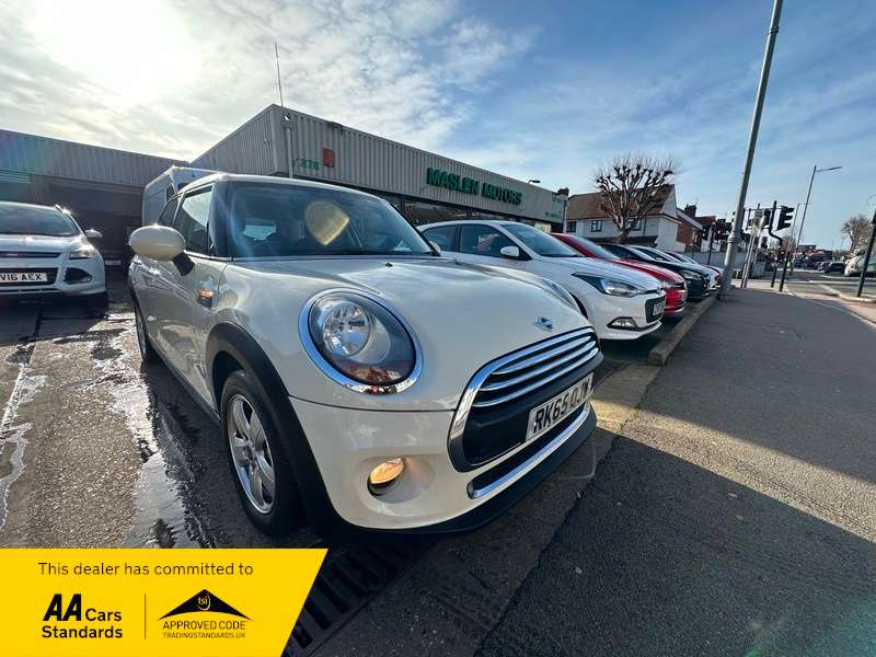 A 2015 MINI MINI ONE A 2015 MINI MINI ONE