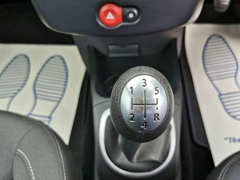 2010 RENAULT CLIO 2010 RENAULT CLIO