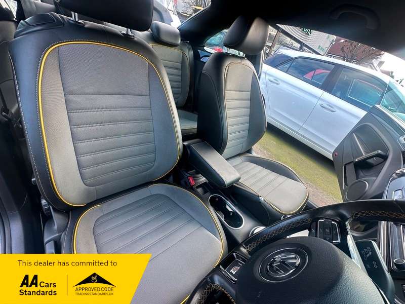 2018 VOLKSWAGEN BEETLE 2018 VOLKSWAGEN BEETLE