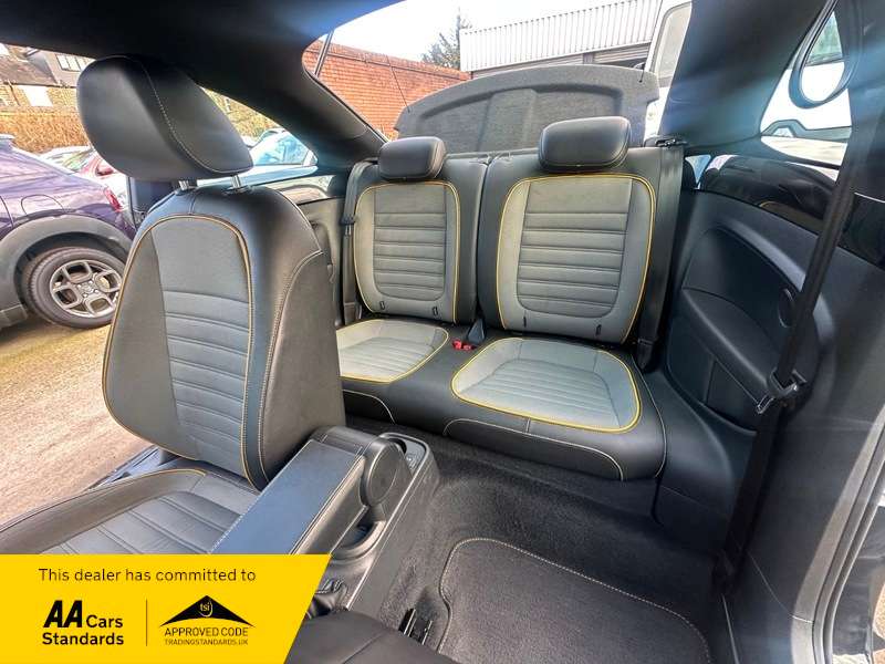 2018 VOLKSWAGEN BEETLE 2018 VOLKSWAGEN BEETLE