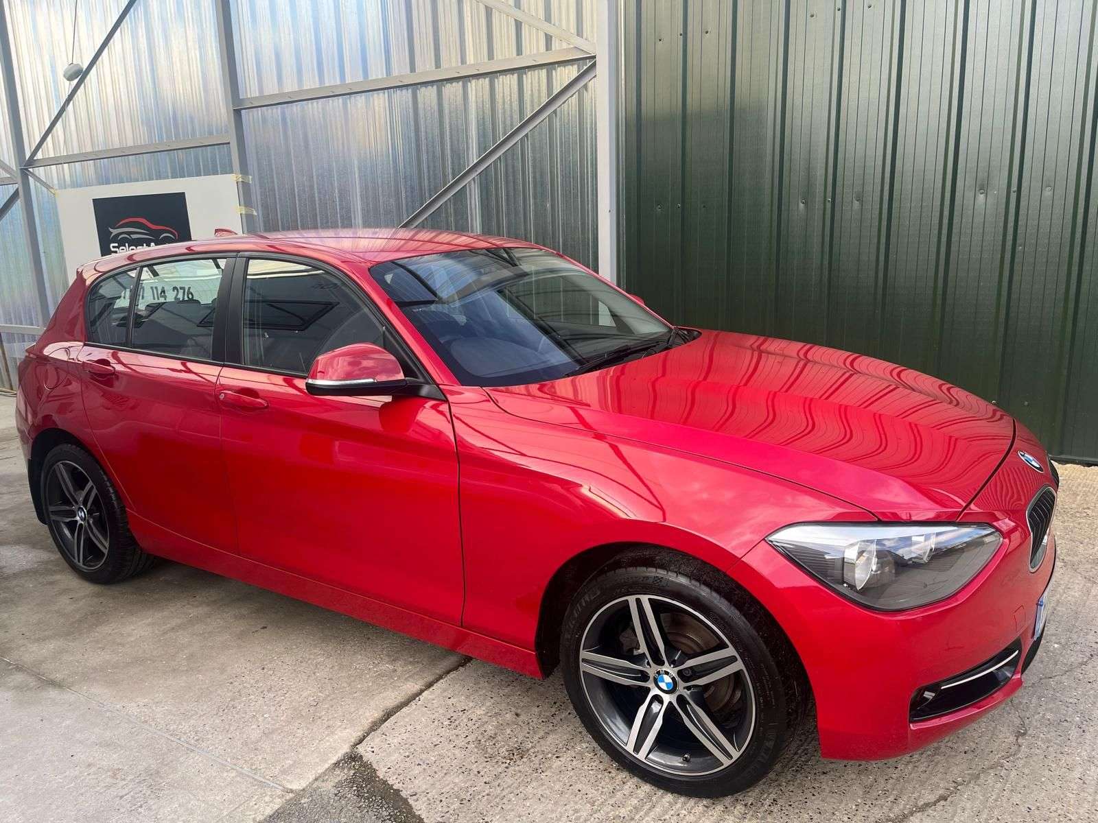 A 2014 BMW 1 SERIES 1.6 116i Sport Hatchback 5dr Petrol Manual Euro 6 (s/s) (136 ps) A 2014 BMW 1 SERIES 1.6 116i Sport Hatchback 5dr Petrol Manual Euro 6 (s/s) (136 ps)