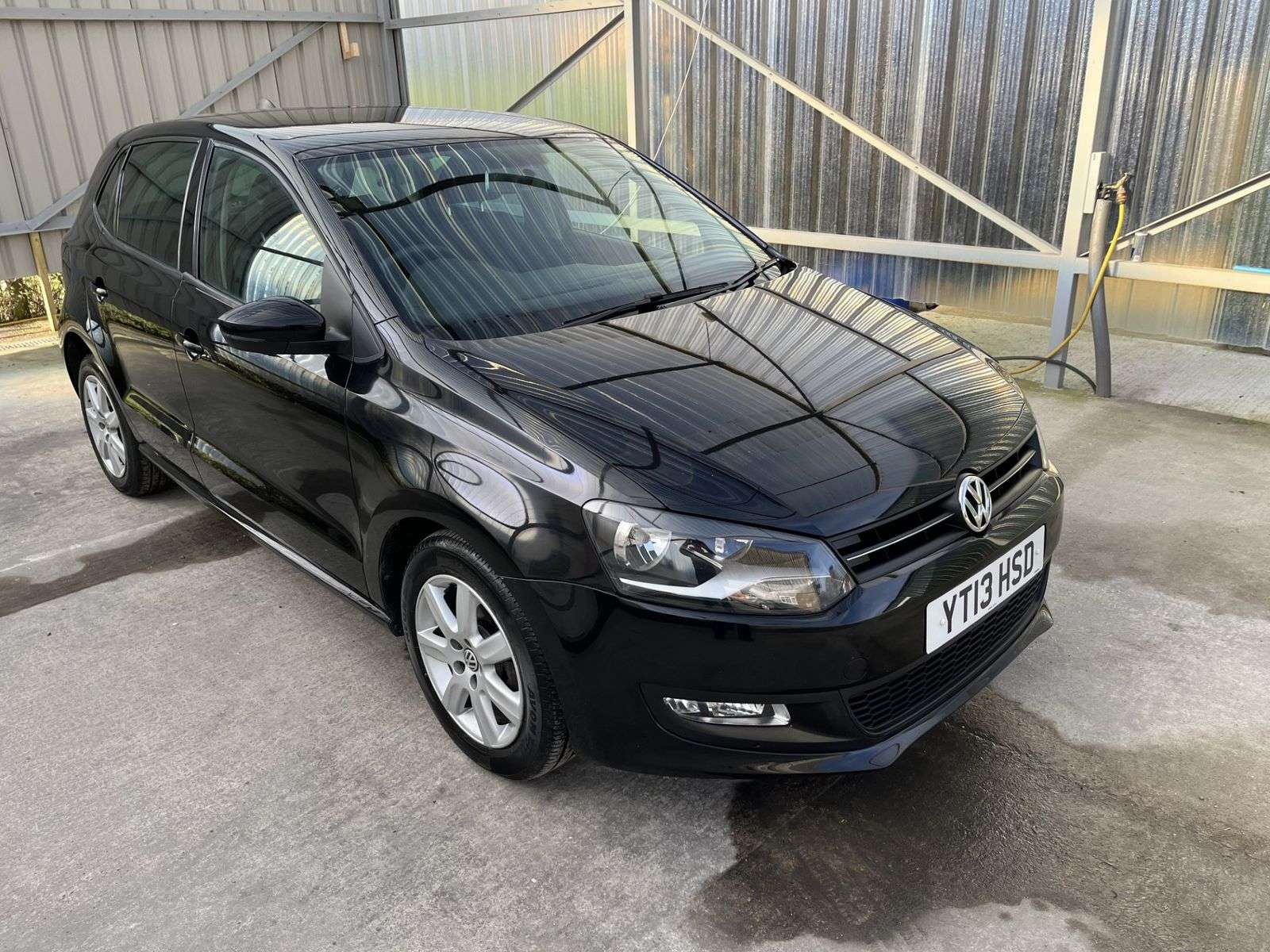 A 2013 VOLKSWAGEN POLO 1.2L Match 60 Hatchback 5dr Petrol Manual Euro 5 (60 ps) A 2013 VOLKSWAGEN POLO 1.2L Match 60 Hatchback 5dr Petrol Manual Euro 5 (60 ps)
