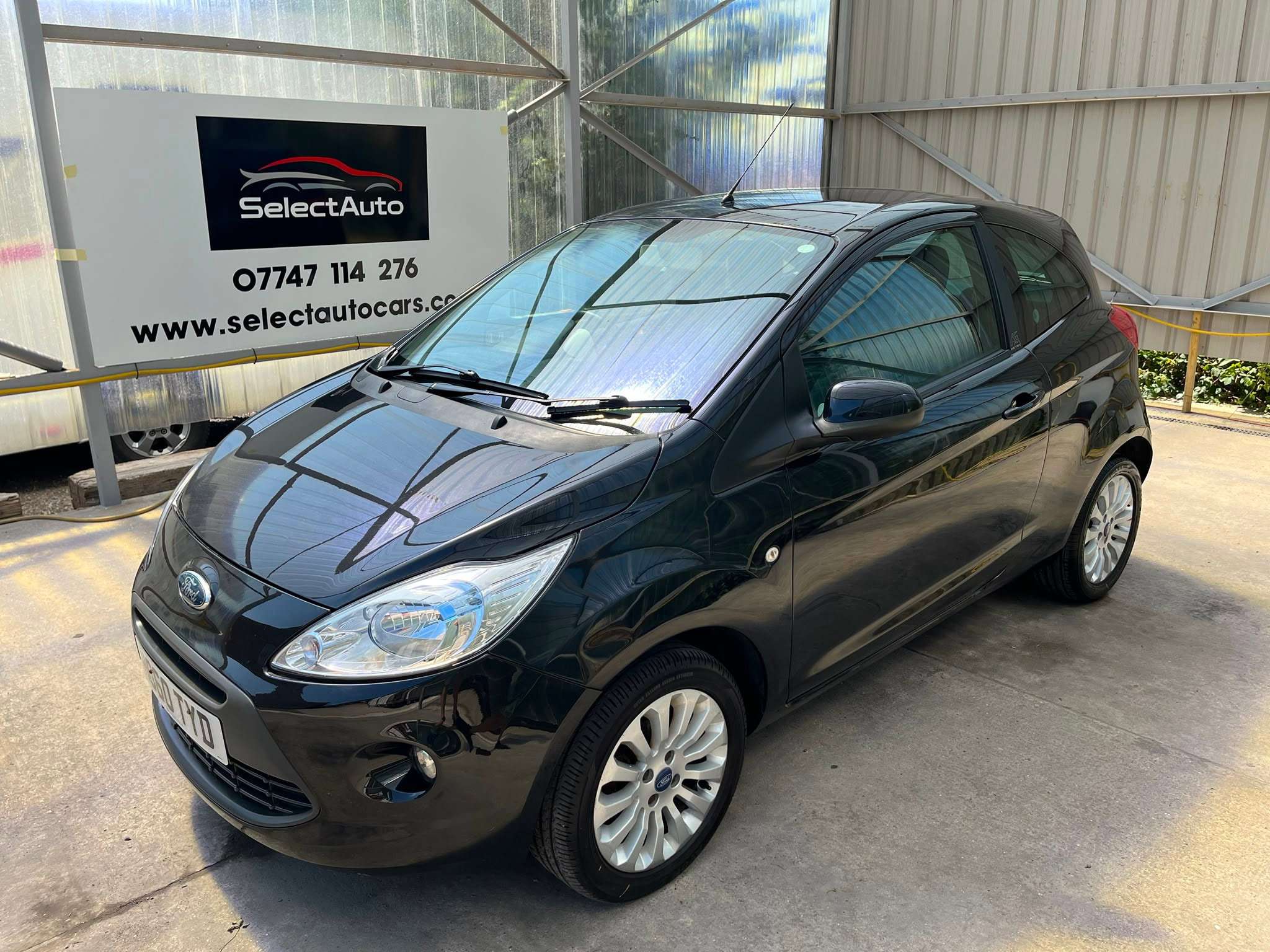A 2011 FORD KA 1.3 TDCi Zetec Hatchback 3dr Diesel Manual Euro 4 (75 ps) A 2011 FORD KA 1.3 TDCi Zetec Hatchback 3dr Diesel Manual Euro 4 (75 ps)