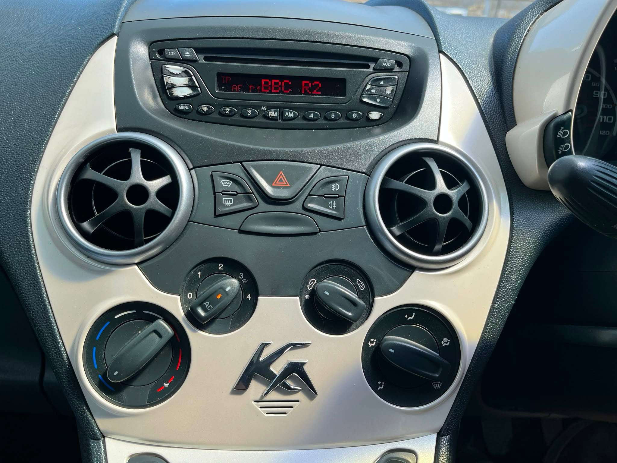 2011 FORD KA 2011 FORD KA