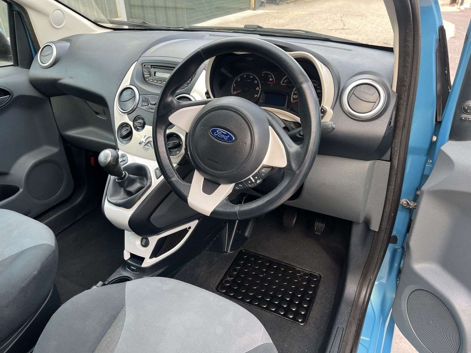 2012 FORD KA 2012 FORD KA