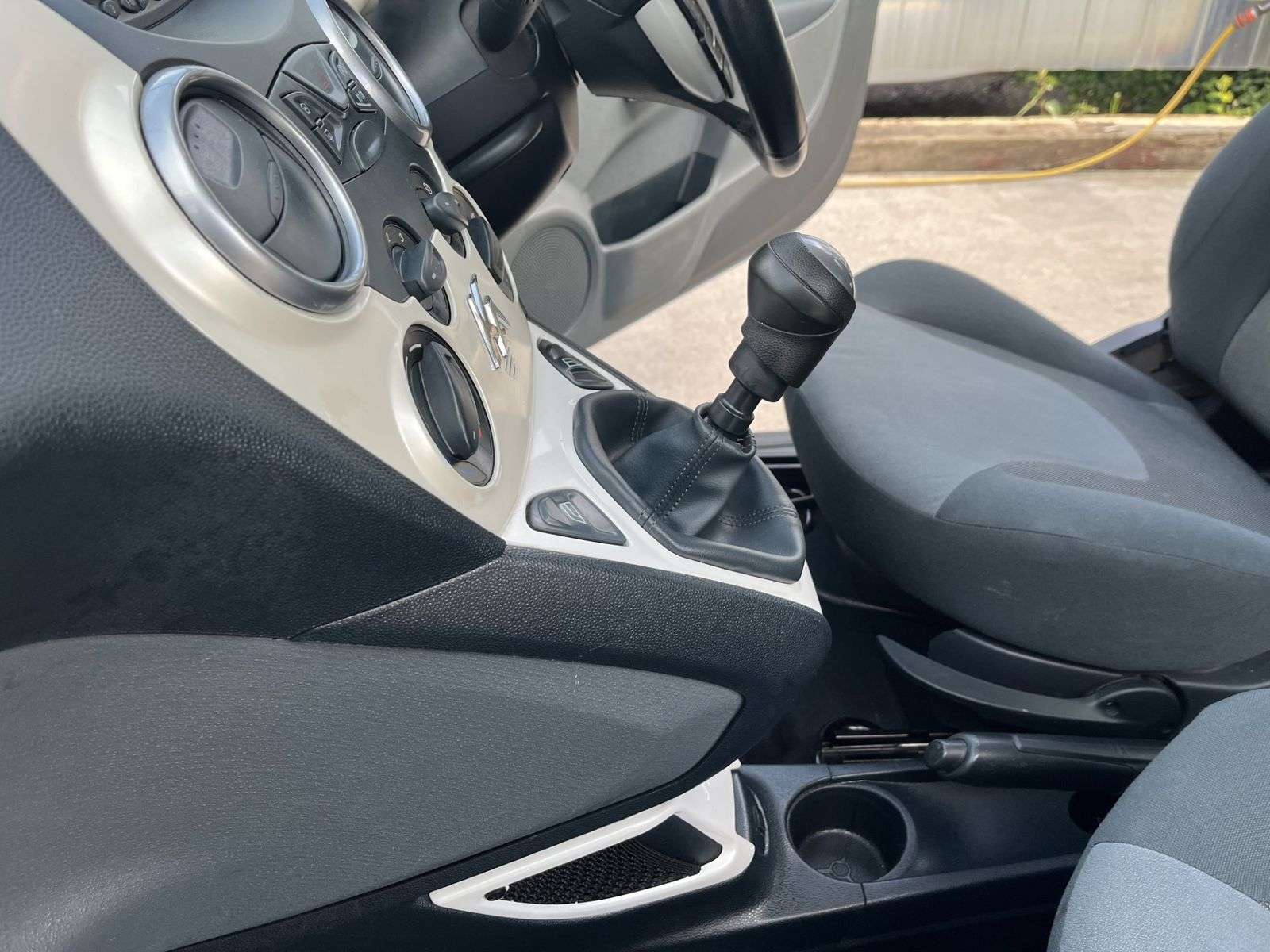 2012 FORD KA 2012 FORD KA