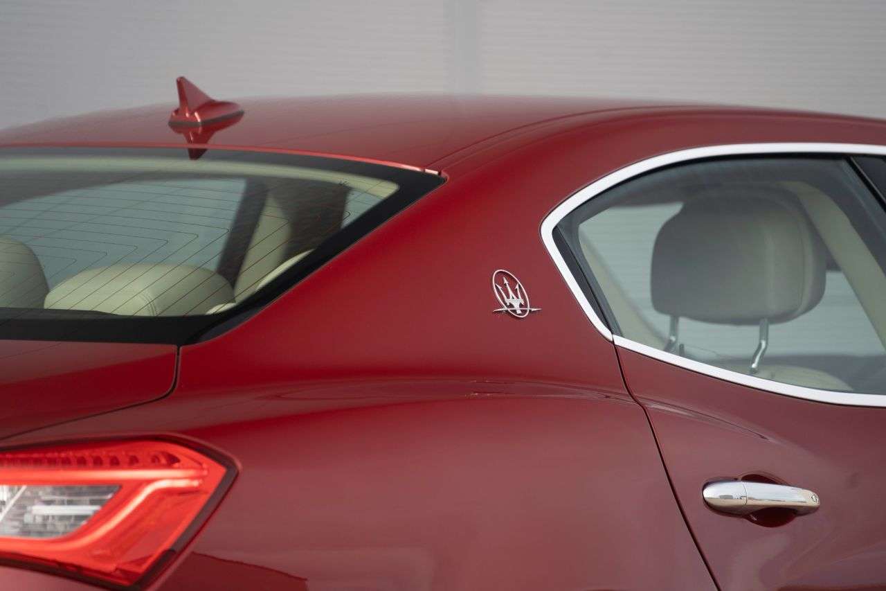 2016 MASERATI GHIBLI 2016 MASERATI GHIBLI