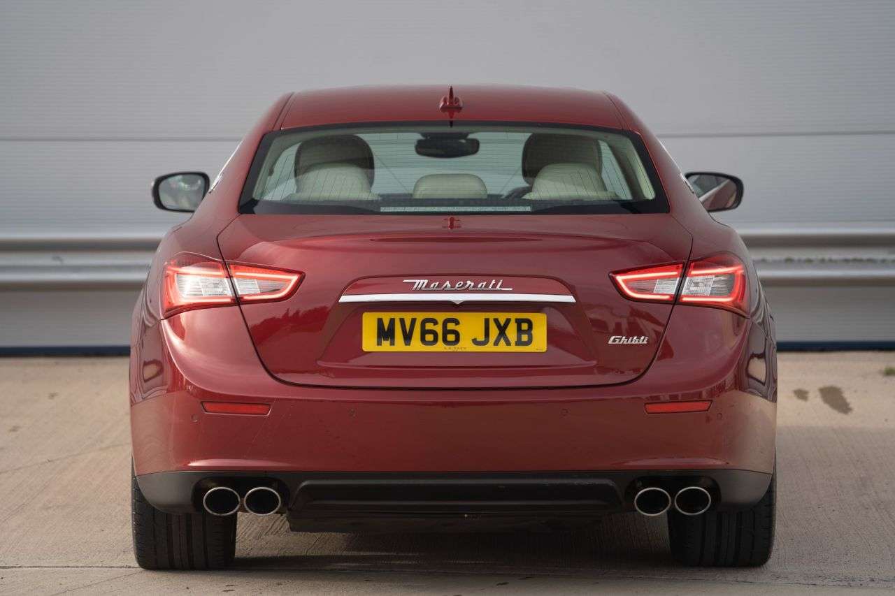 2016 MASERATI GHIBLI 2016 MASERATI GHIBLI