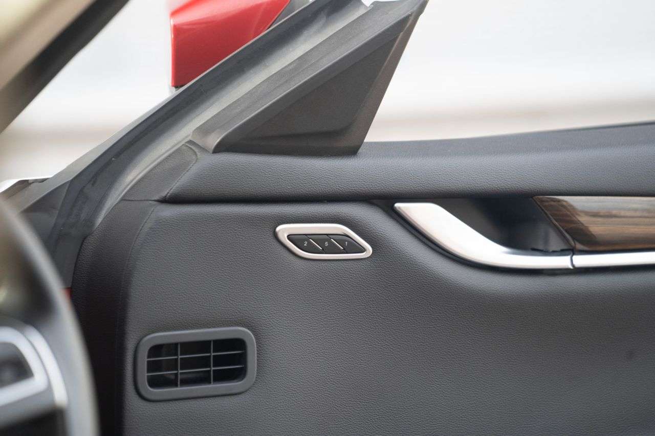 2016 MASERATI GHIBLI 2016 MASERATI GHIBLI