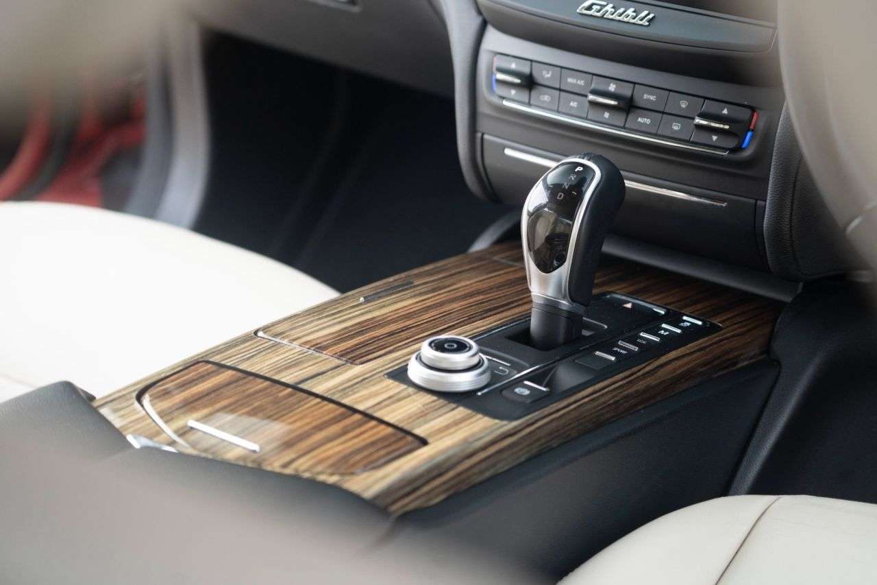 2016 MASERATI GHIBLI 2016 MASERATI GHIBLI