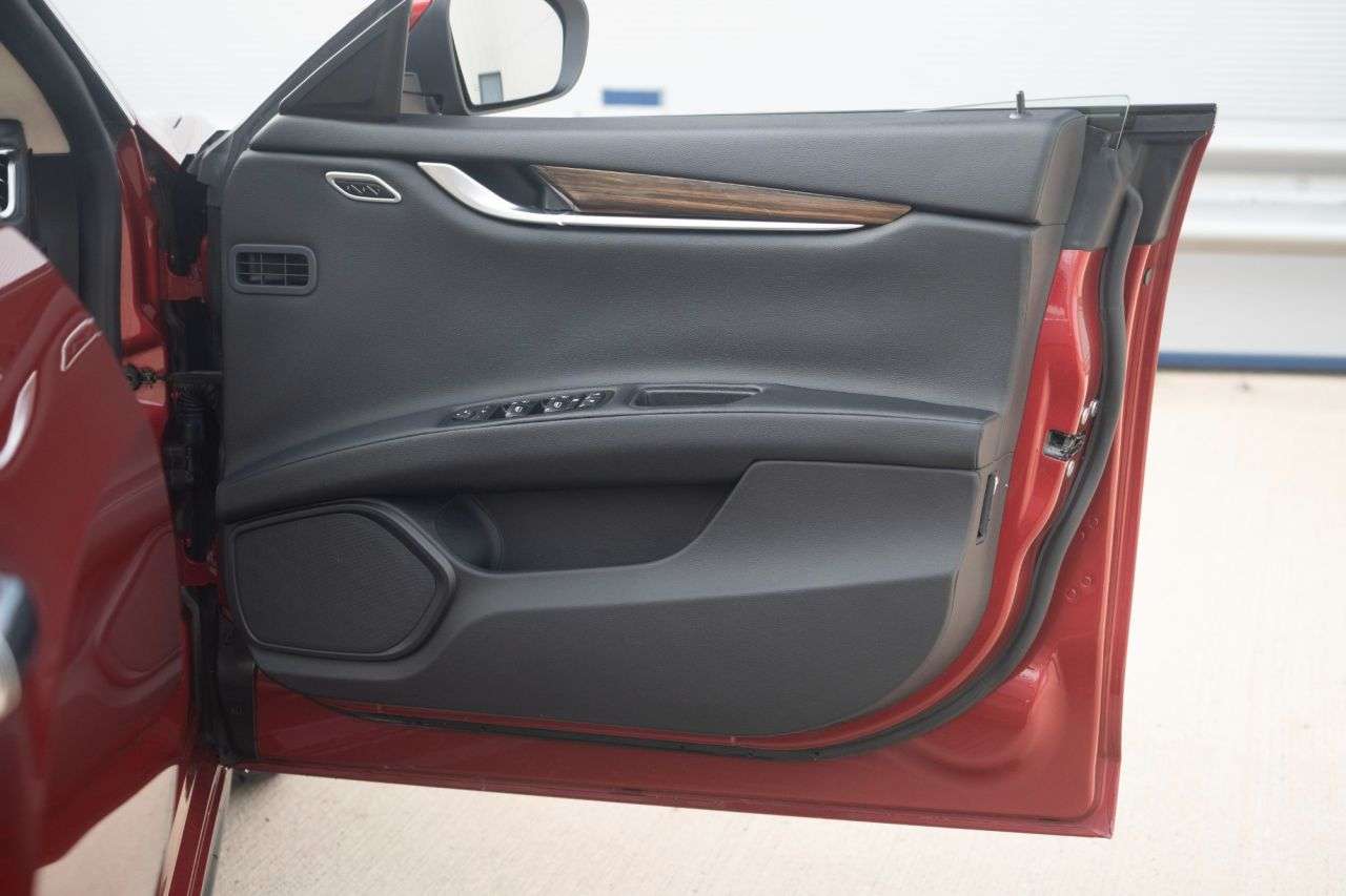 2016 MASERATI GHIBLI 2016 MASERATI GHIBLI