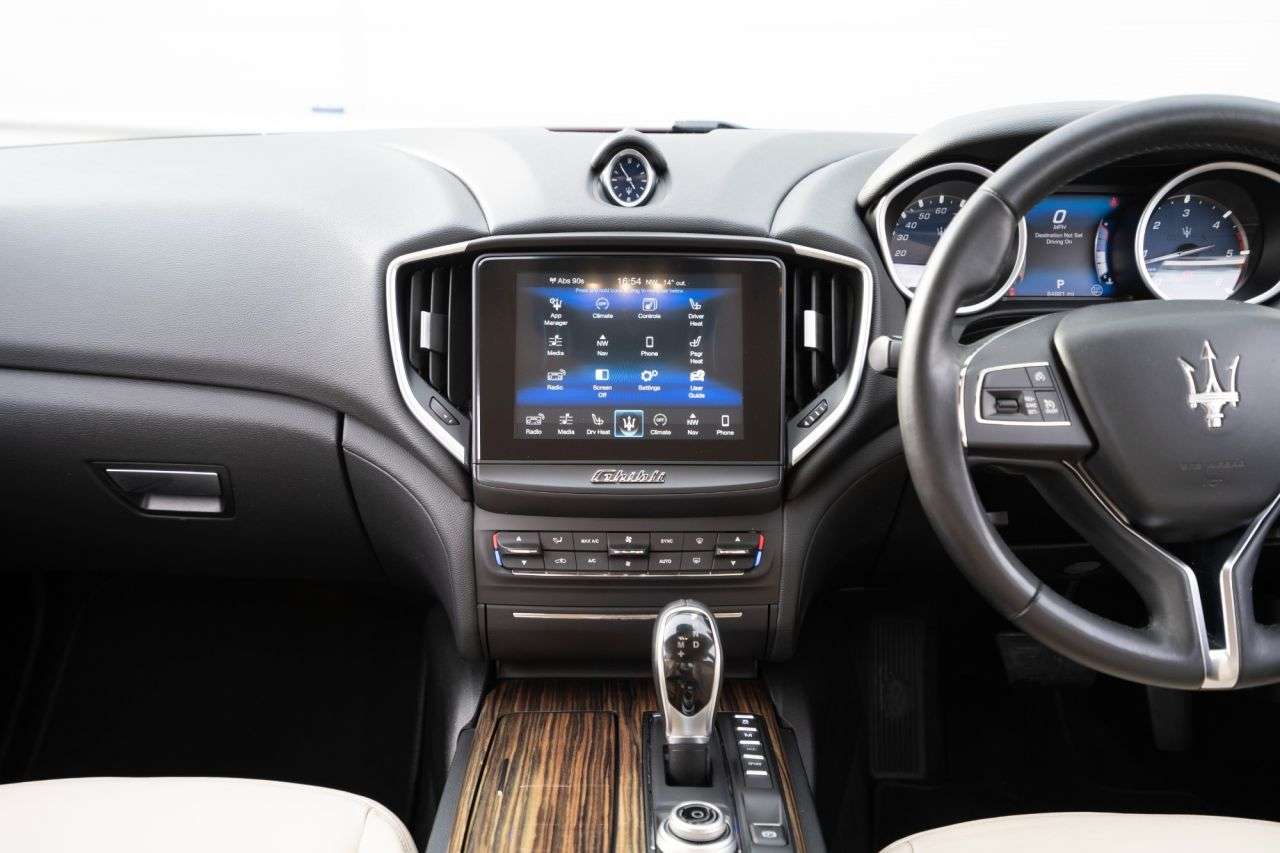 2016 MASERATI GHIBLI 2016 MASERATI GHIBLI