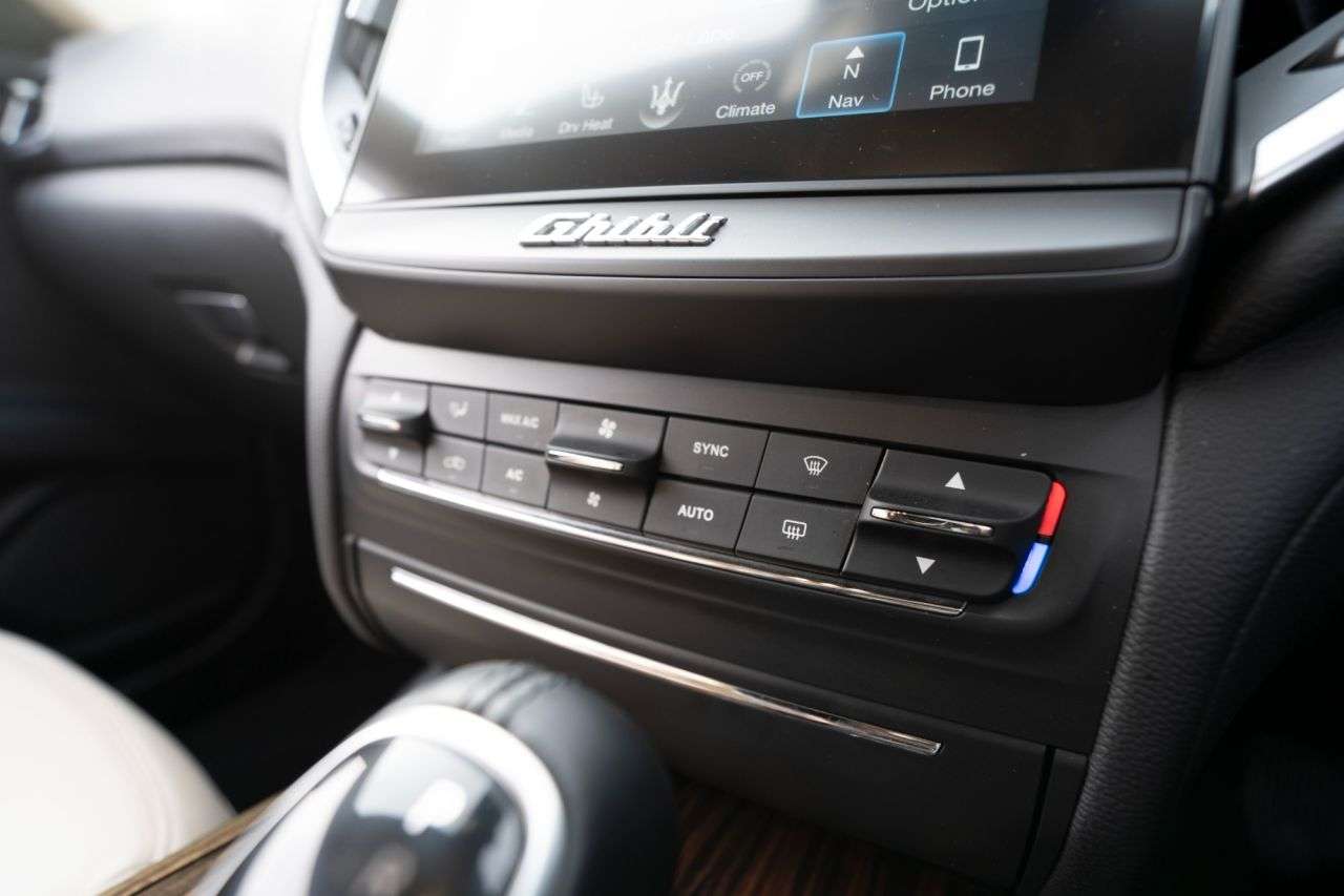 2016 MASERATI GHIBLI 2016 MASERATI GHIBLI