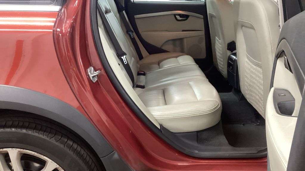 2014 VOLVO XC70 2014 VOLVO XC70