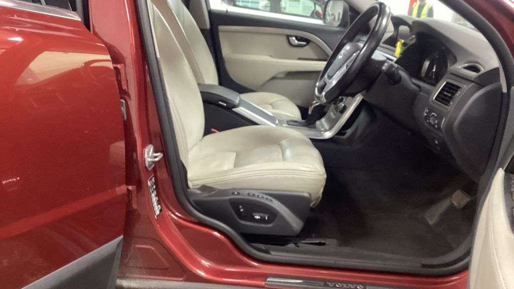 2014 VOLVO XC70 2014 VOLVO XC70