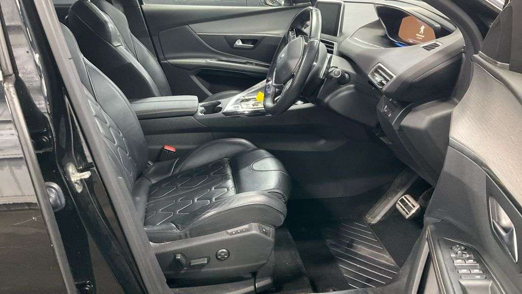 2018 PEUGEOT 5008 2018 PEUGEOT 5008