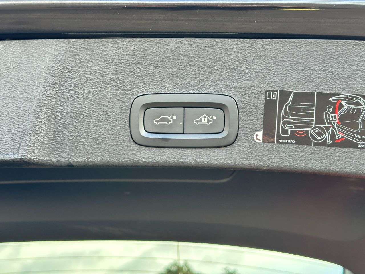 2019 VOLVO XC40 2019 VOLVO XC40