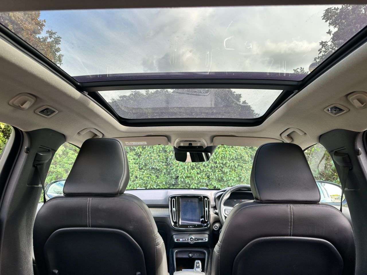 2019 VOLVO XC40 2019 VOLVO XC40