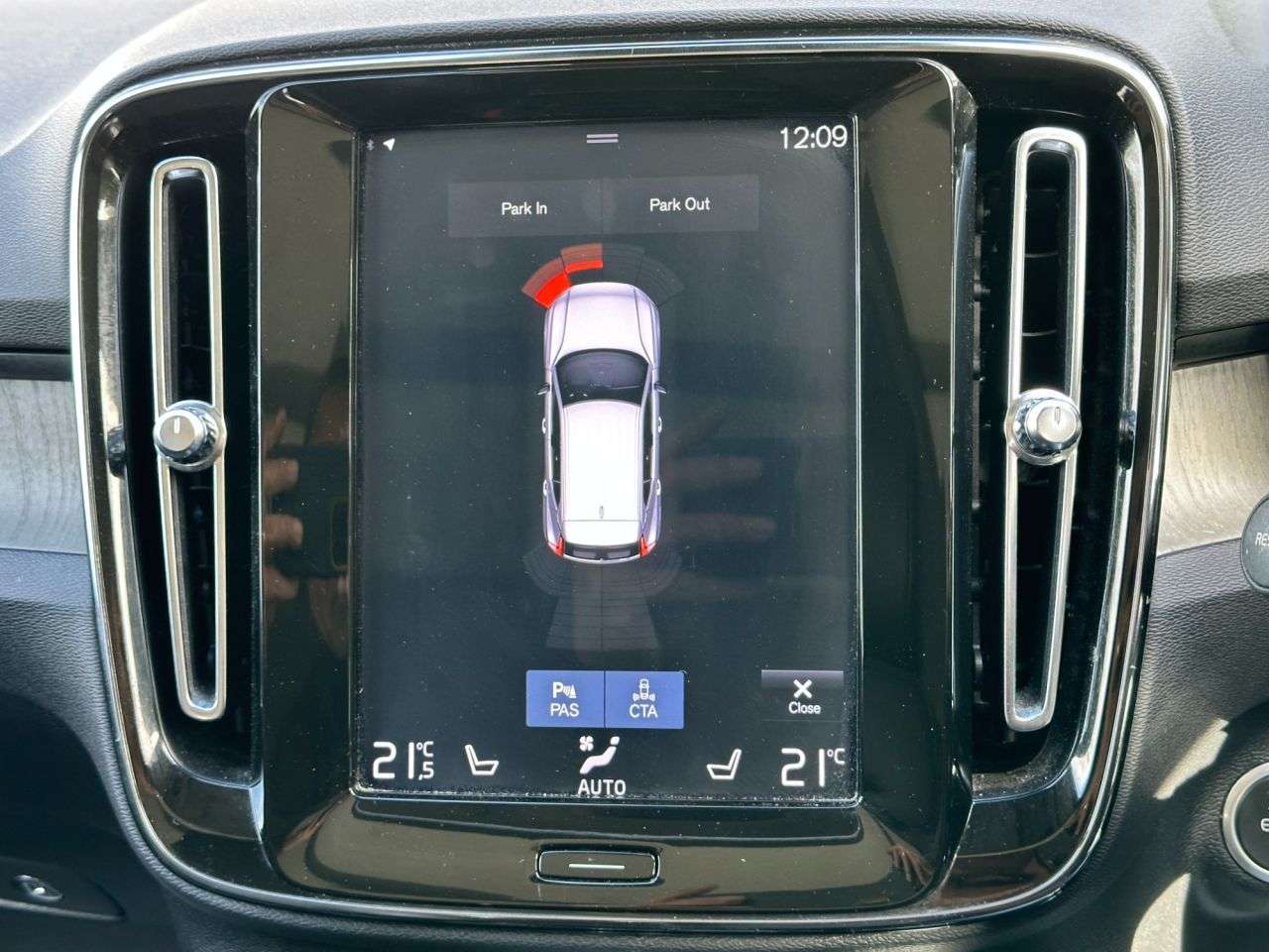 2019 VOLVO XC40 2019 VOLVO XC40