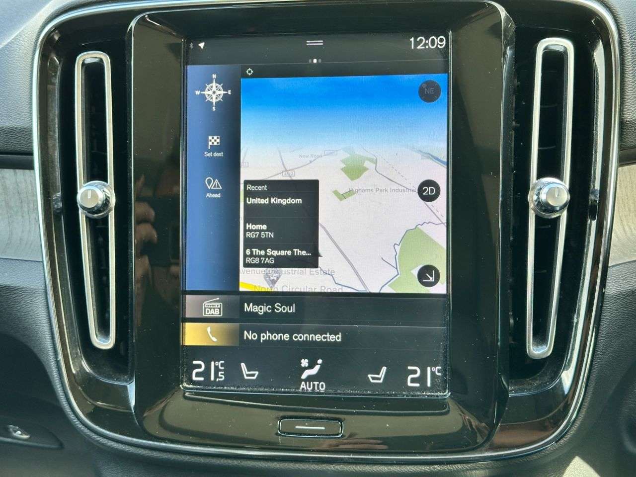 2019 VOLVO XC40 2019 VOLVO XC40