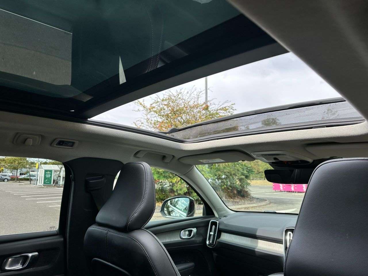 2019 VOLVO XC40 2019 VOLVO XC40