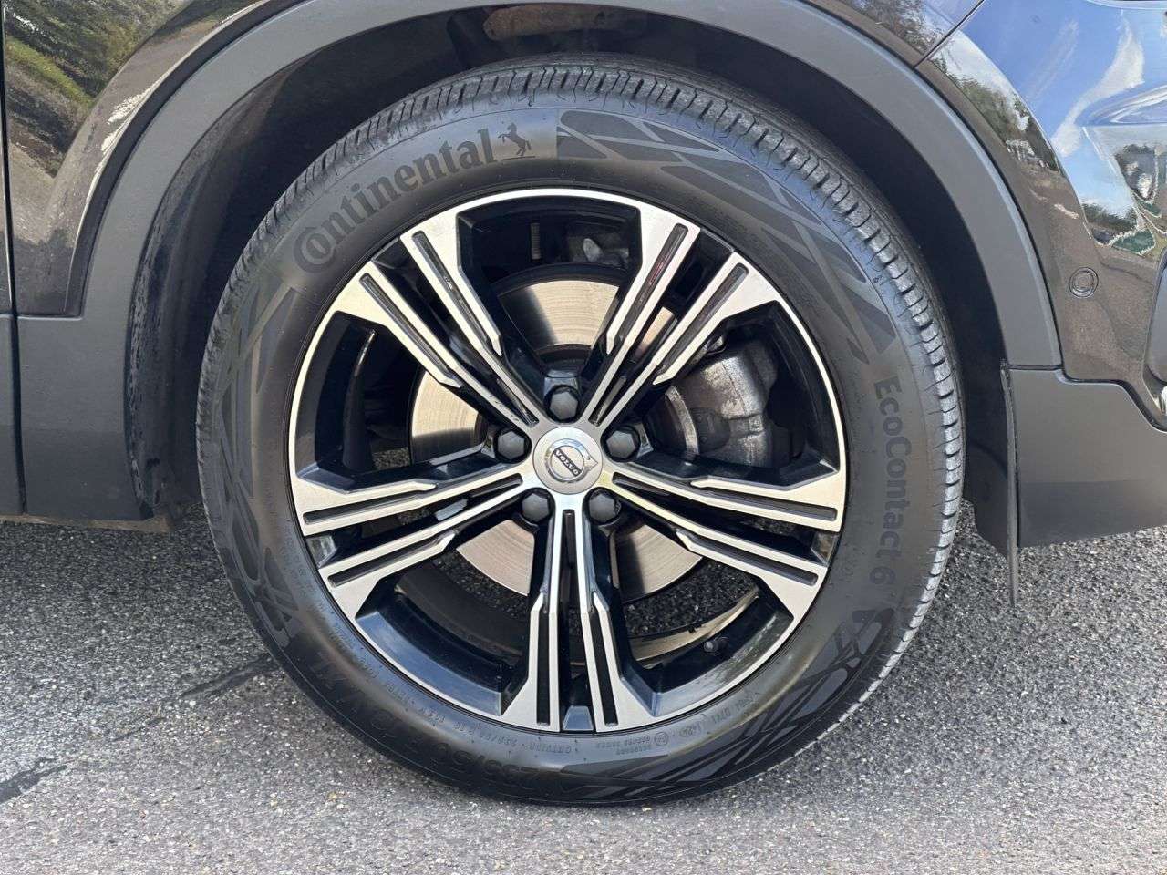 2019 VOLVO XC40 2019 VOLVO XC40