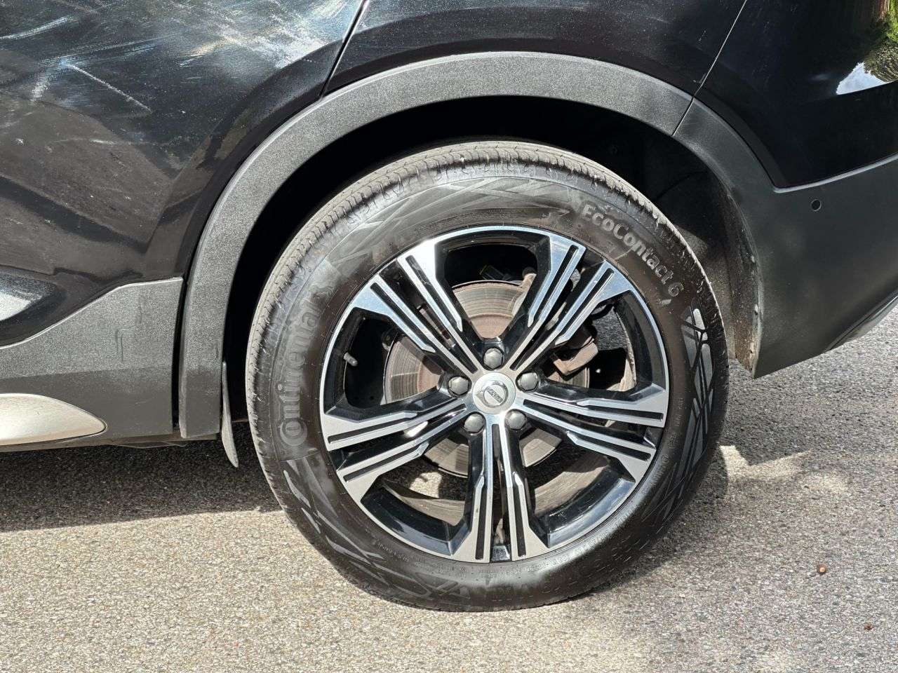 2019 VOLVO XC40 2019 VOLVO XC40