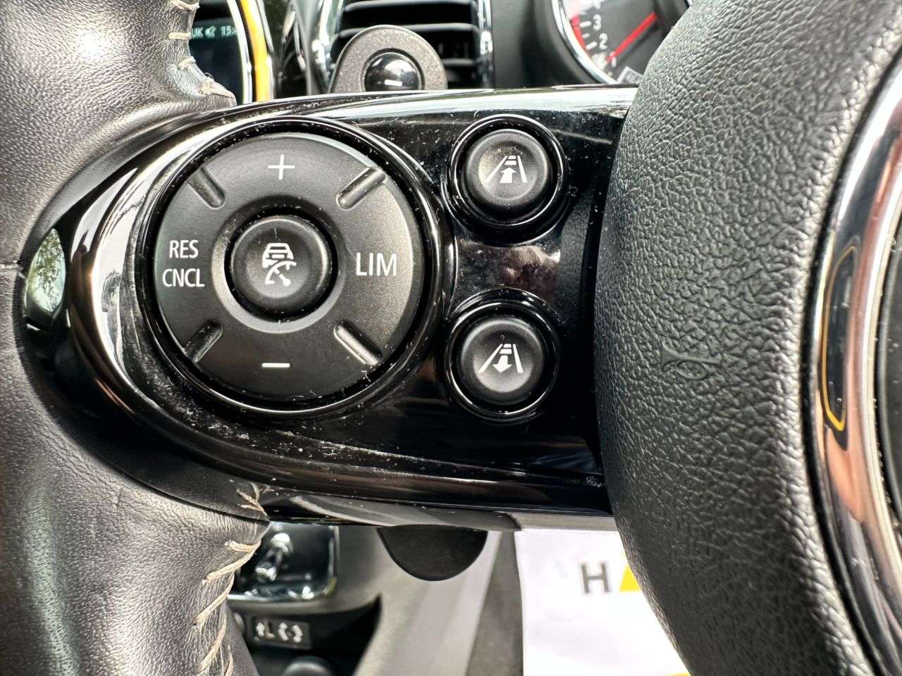 2017 MINI CLUBMAN 2017 MINI CLUBMAN