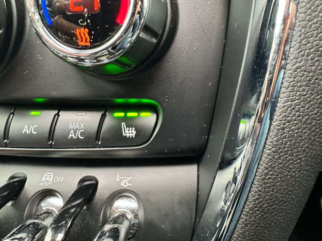 2017 MINI CLUBMAN 2017 MINI CLUBMAN