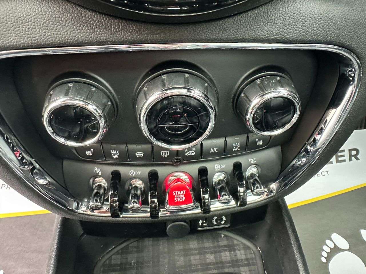 2017 MINI CLUBMAN 2017 MINI CLUBMAN