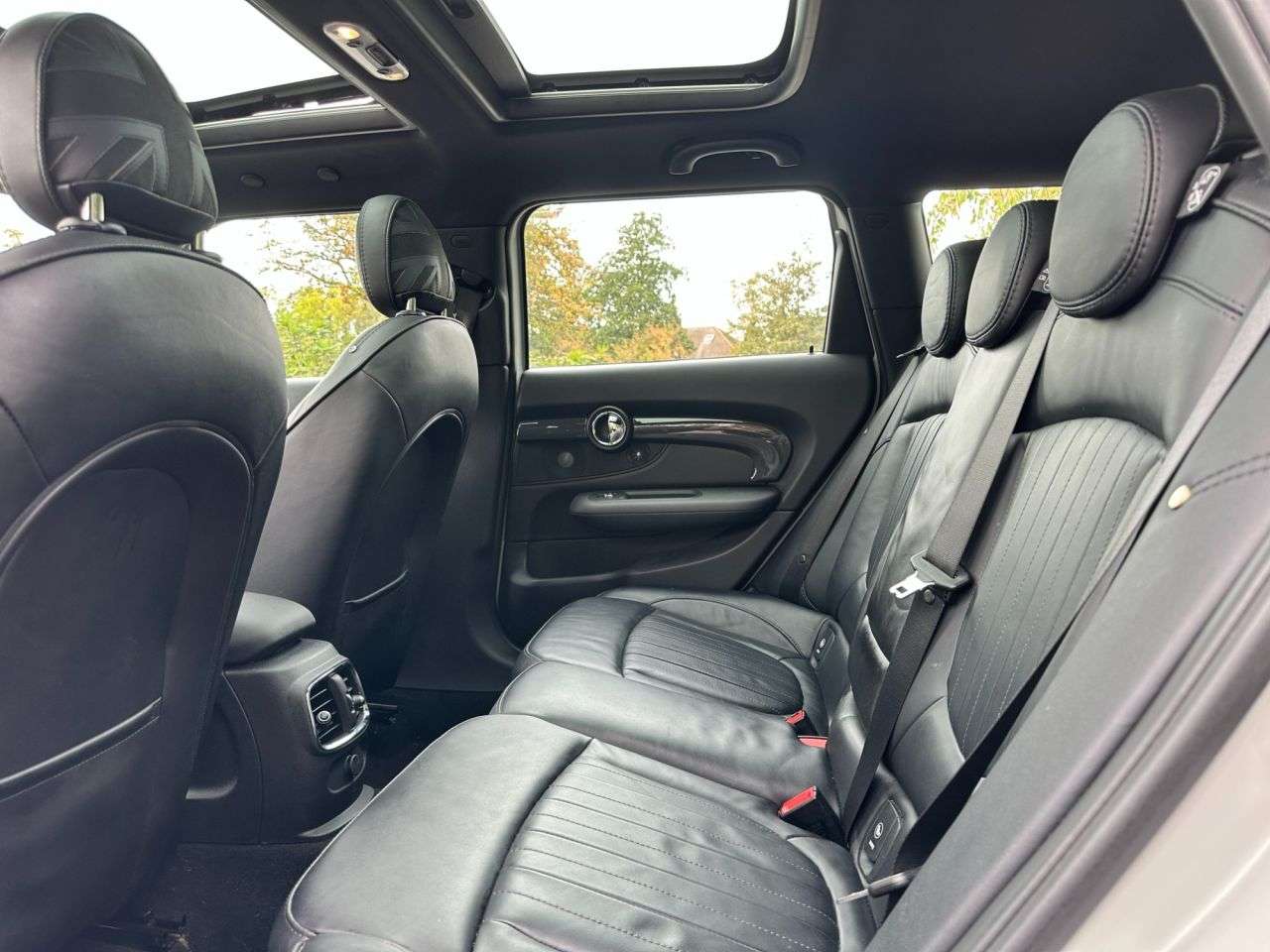 2017 MINI CLUBMAN 2017 MINI CLUBMAN