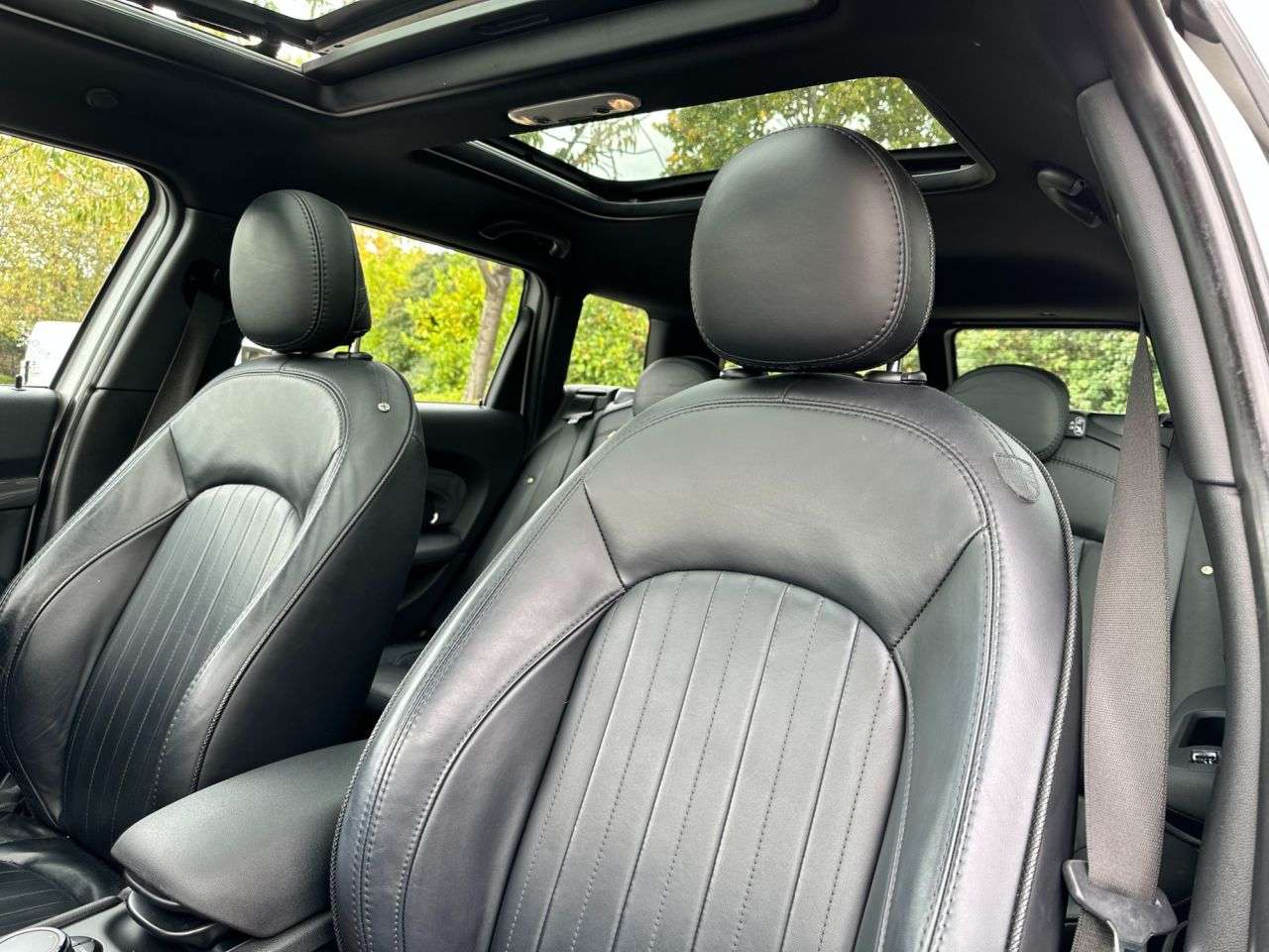 2017 MINI CLUBMAN 2017 MINI CLUBMAN